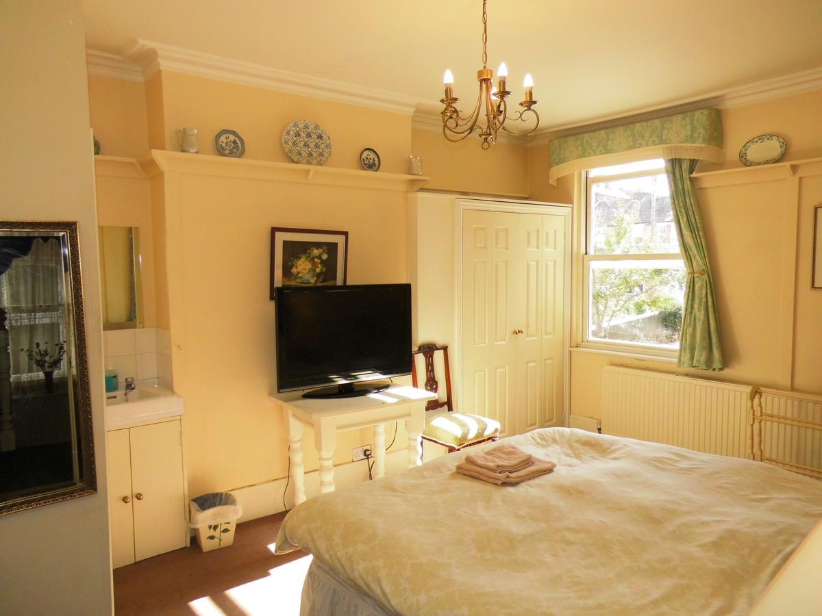Greystones Bed And Breakfast Рочестър Екстериор снимка